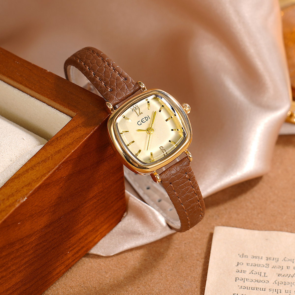Luxury Watch Value - UTHAI 61018 CQ490 Semplicità, alto valore