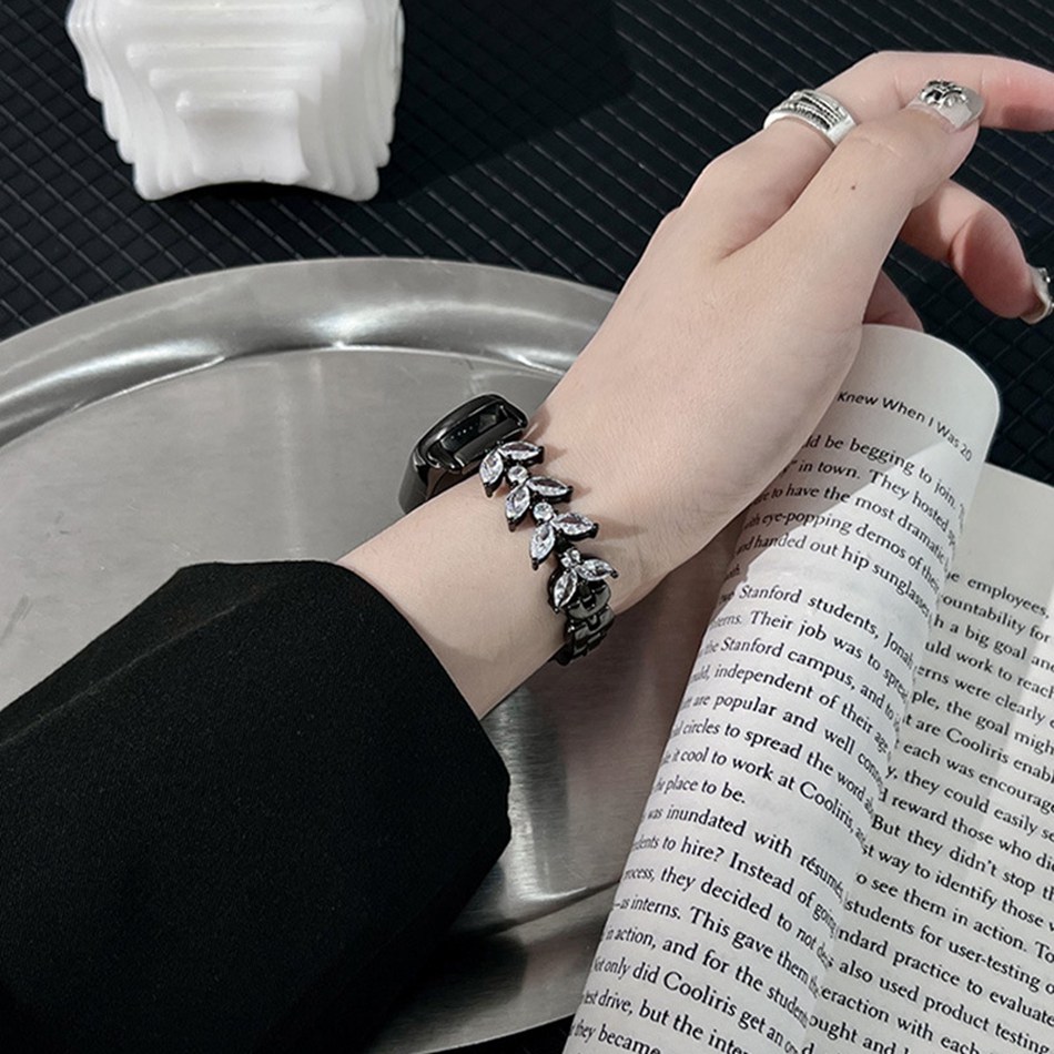 Cinturino per Xiaomi Mi Band 8 - Xiaomi Luxury Watch recensione e prezzo
