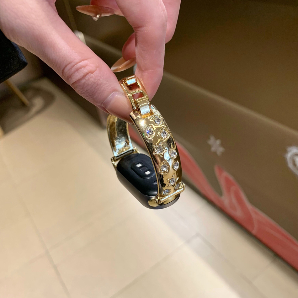 Cinturino di Lusso con Diamant - Xiaomi Luxury Watch recensione e prezzo