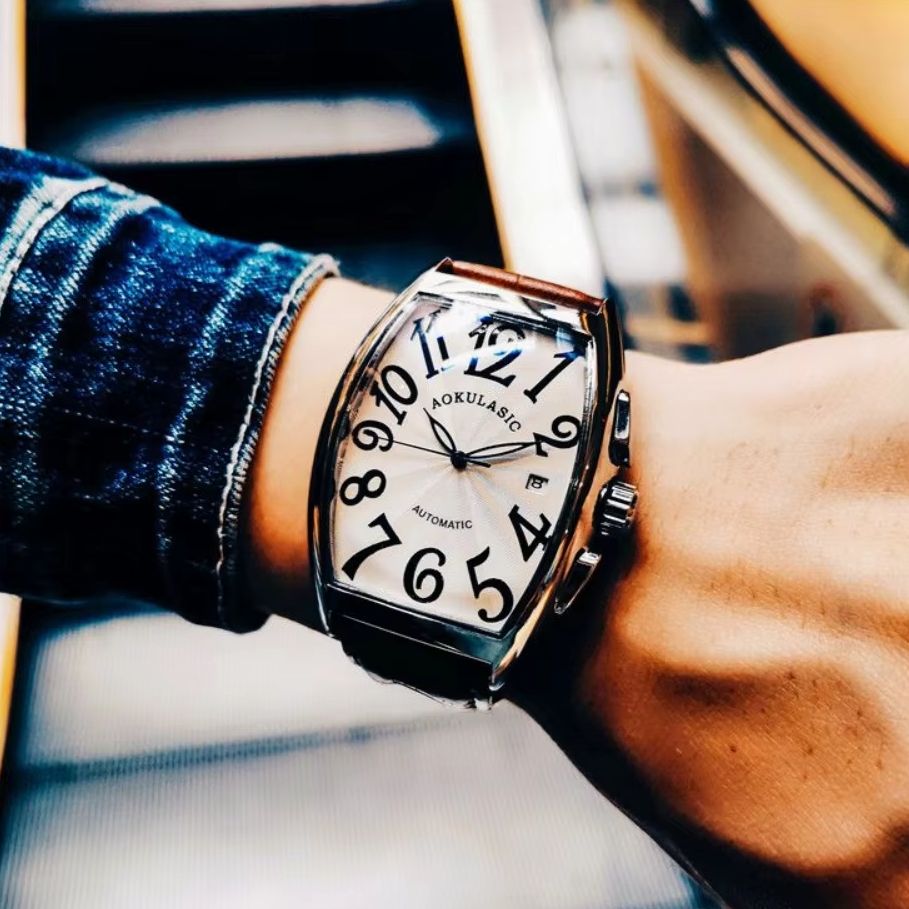 Nuovo orologio meccanico da uo - Luxury Watch Value recensione e prezzo