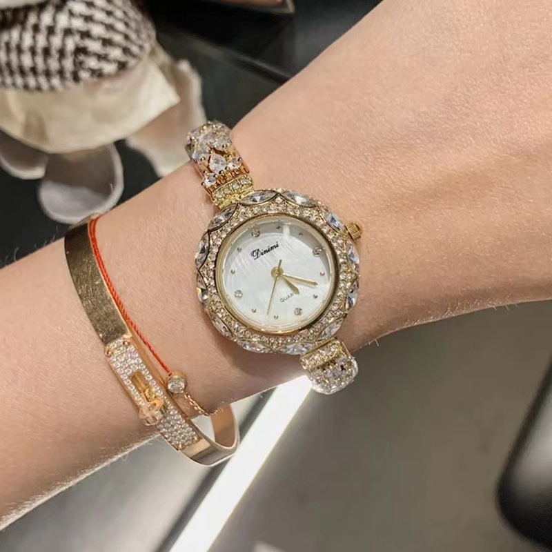 Squisito ed elegante orologio  - Luxury Watch Value recensione e prezzo