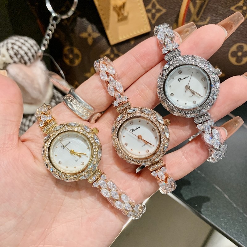 Squisito ed elegante orologio  - Luxury Watch Value recensione e prezzo